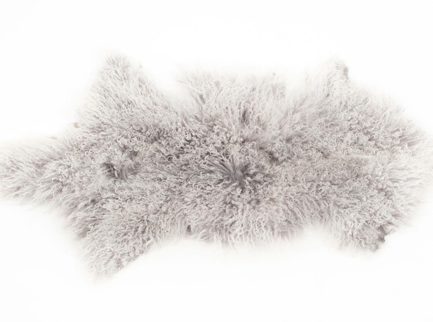 Ėriuko kailis Frėja, apie 5-6 ft2/vnt Ėriuko kailis Frėja, apie 5-6 ft2/vnt