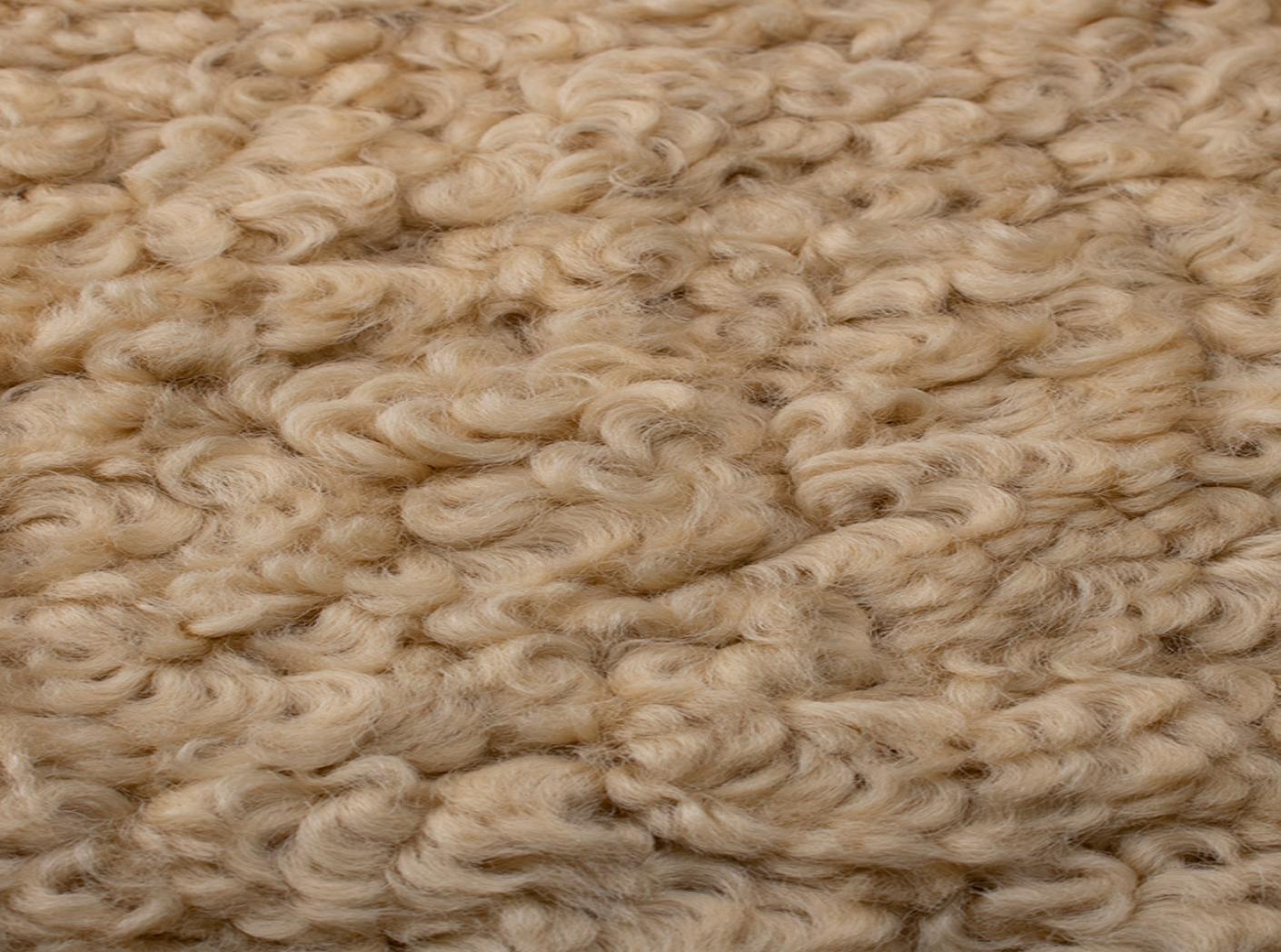 Avikailis Canberra Honey Avikailis Canberra Honey