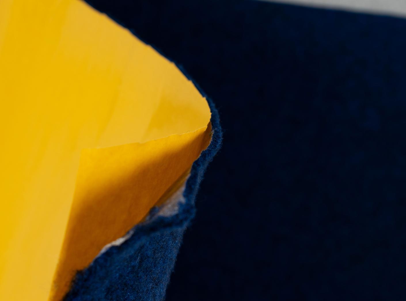 Veltinis 360 g/m2, b=133 cm, mėlynas, klijuojamas Veltinis 360 g/m2, b=133 cm, mėlynas, klijuojamas