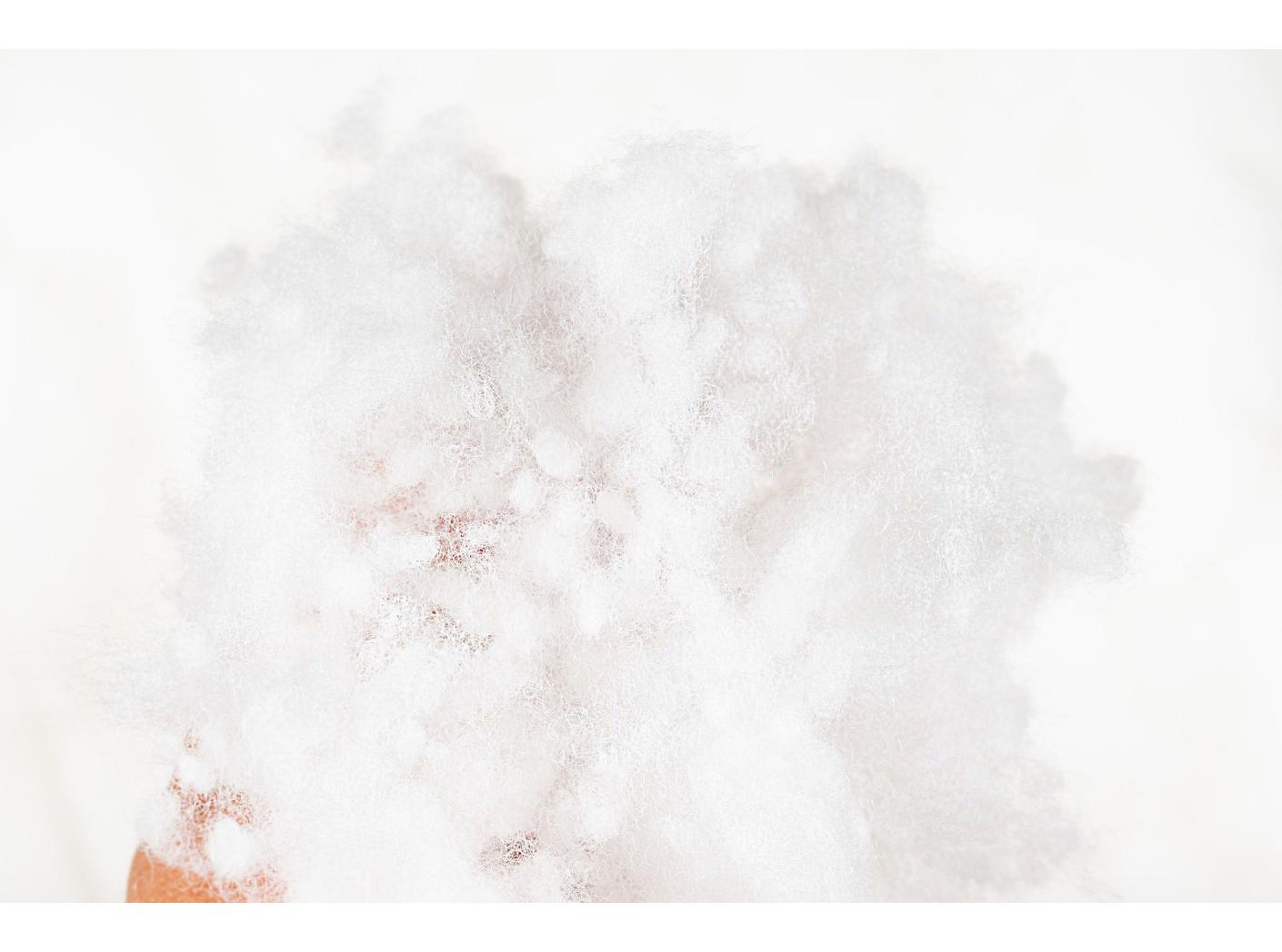 Silikonizuoto poliesterio užpildas Iwo, 1 kg/pak. Silikonizuoto poliesterio užpildas Iwo, 1 kg/pak.