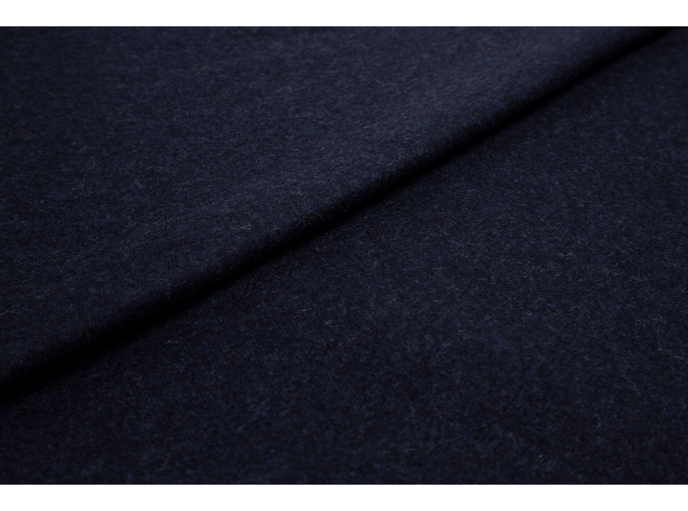 Audinys Wooly Wide 1007 Navy, b=170 cm Audinys Wooly Wide 1007 Navy, b=170 cm