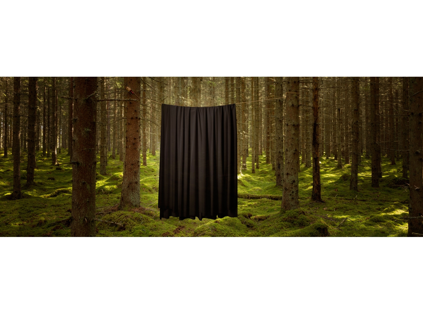 Audinys užuol. Roma Velvet FR 58 Black, b=300 cm Audinys užuol. Roma Velvet FR 58 Black, b=300 cm