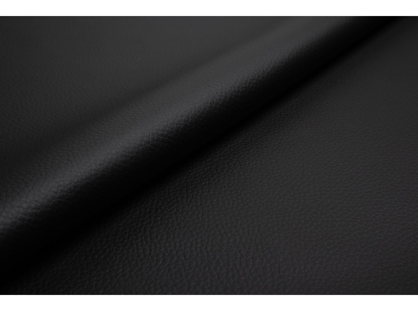 PU Illusion III Full grain 00110 Black PU Illusion III Full grain 00110 Black